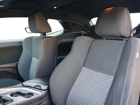 Used 2022 Dodge Challenger R/T w/ Blacktop Package image 10