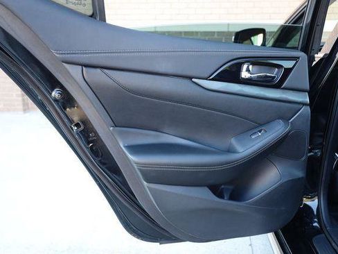 Used 2020 Nissan Maxima 3.5 SL w/ Floor Mat Group FWD image 19