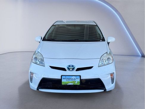 Used 2015 Toyota Prius Four FWD image 2