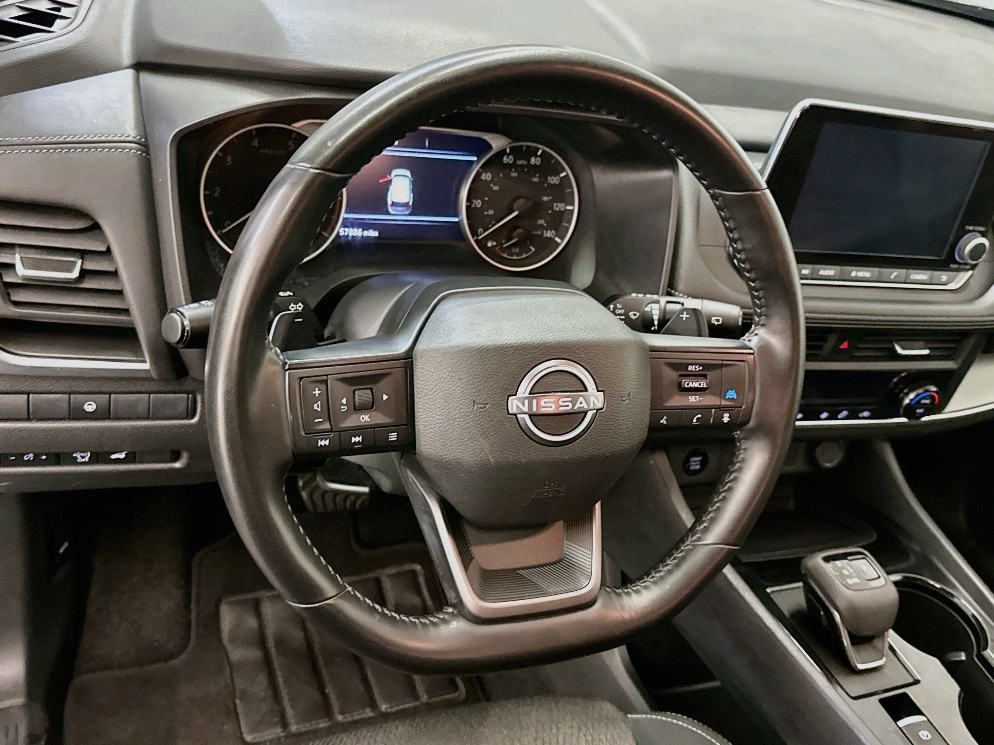 Used 2025 Nissan Rogue SV AWD/4WD image 18