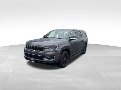 Used 2023 Jeep Wagoneer L 4WD w/ Convenience Group I image 4