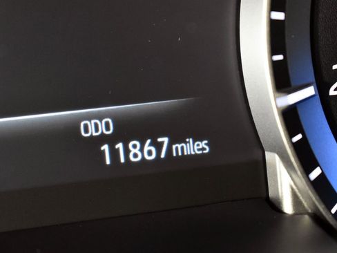 Used 2023 Toyota Highlander Bronze Edition image 35