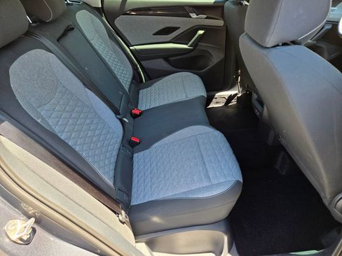 Certified 2025 Volkswagen Tiguan S FWD image 12