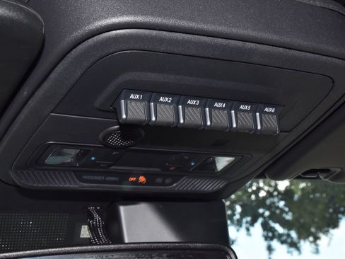 Certified 2022 Ford Bronco Wildtrak AWD/4WD image 37
