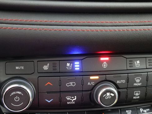 Used 2024 Dodge Durango R/T AWD/4WD image 9