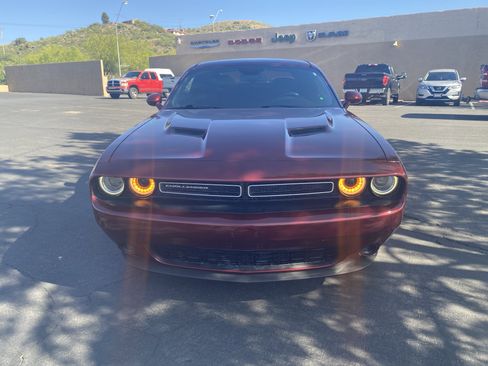 Used 2019 Dodge Challenger SXT RWD image 6