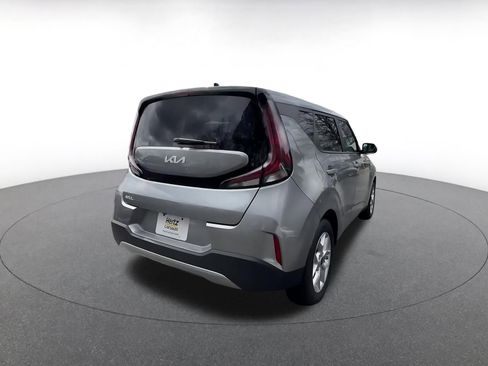 Used 2025 Kia Soul LX w/ LX Technology Package image 14