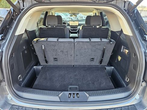 Used 2025 Ford Explorer Active image 24