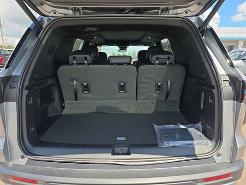 New 2026 Chevrolet Traverse LT w/ Sun and Wheel Package FWD image 14