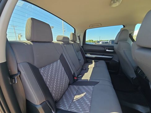 Used 2018 Toyota Tundra SR5 w/ SR5 Upgrade Package RWD image 27