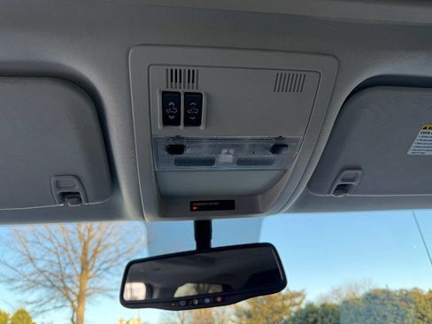 Used 2013 Chevrolet Avalanche LT w/ All-Star Edition image 22