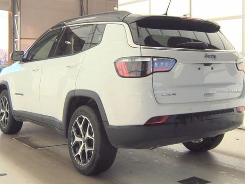 Used 2025 Jeep Compass Limited AWD/4WD image 5