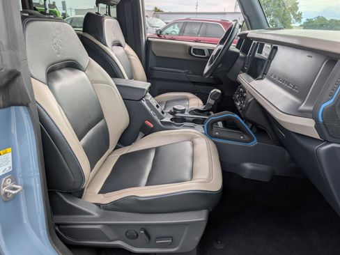 Used 2024 Ford Bronco Wildtrak image 11