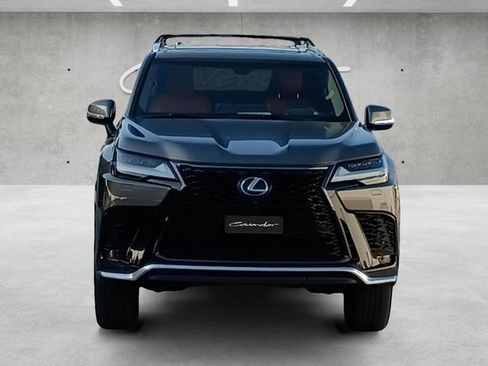 Used 2022 Lexus LX 600 F Sport w/ Accessory Package (Z1) AWD/4WD image 18