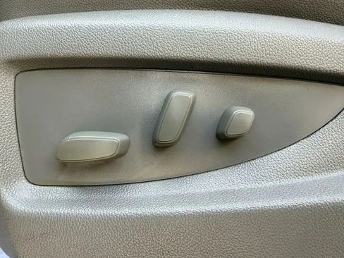 Used 2017 GMC Sierra 1500 SLT image 32