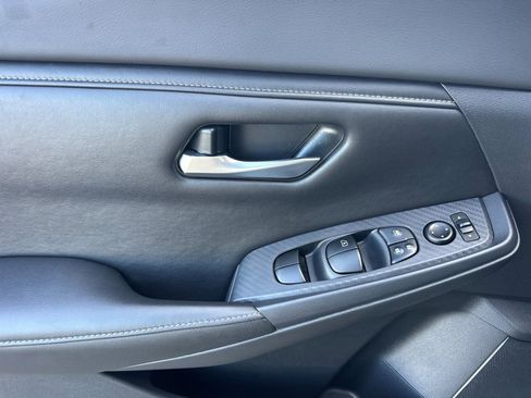 Used 2021 Nissan Sentra SV image 10