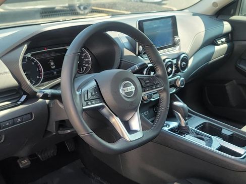 Used 2022 Nissan Sentra SV w/ Lighting Package FWD image 12