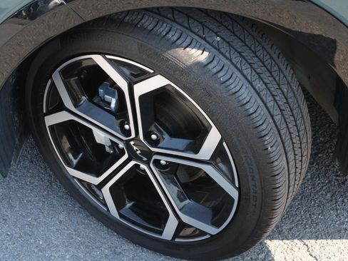 Used 2025 Kia Niro EX Touring FWD image 19