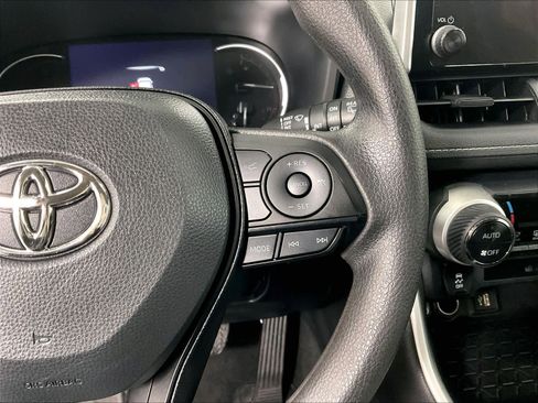 Certified 2024 Toyota RAV4 XLE image 23