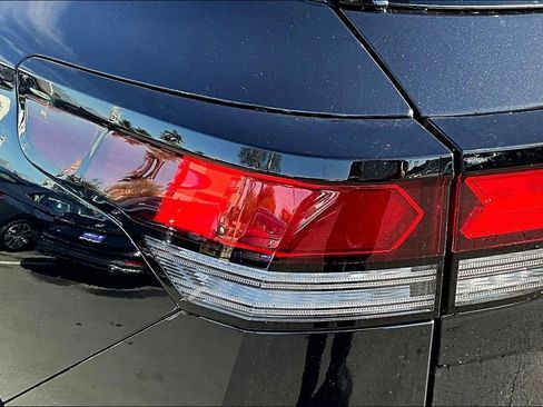 New 2026 Volkswagen Tiguan SE R-Line image 22