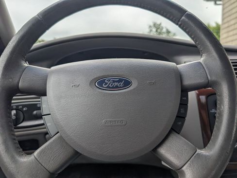 Used 2006 Ford Taurus SEL FWD image 20