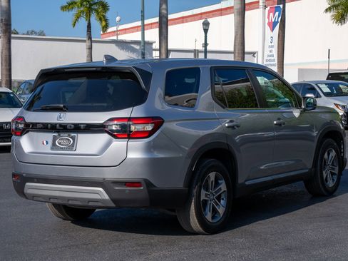 Certified 2023 Honda Pilot EX-L image 5