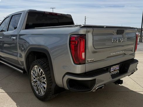 Used 2023 GMC Sierra 1500 Denali Ultimate AWD/4WD image 7