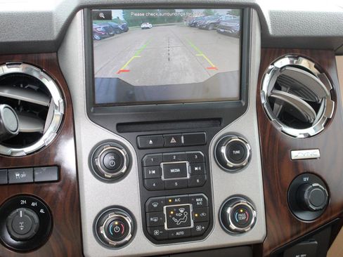 Used 2015 Ford F350 Lariat w/ Lariat Interior Package AWD/4WD image 29