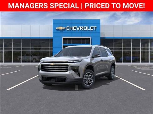 New 2026 Chevrolet Traverse LT w/ Driver Confidence Package image 8