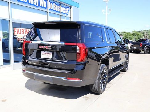 Used 2025 GMC Yukon XL Elevation AWD/4WD image 3