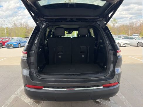 Used 2024 Jeep Grand Cherokee L Limited w/ Luxury Tech Group II image 6