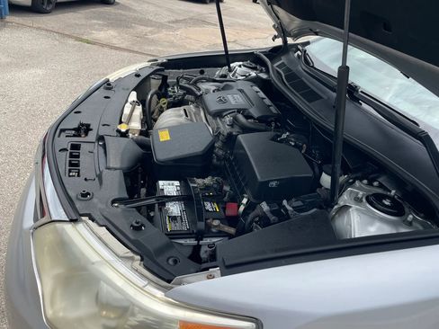 Used 2012 Toyota Camry LE FWD image 6