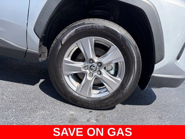 Used 2025 Toyota RAV4 XLE AWD/4WD image 8