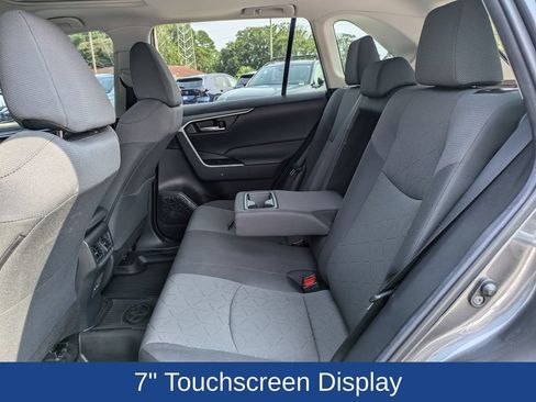 Used 2022 Toyota RAV4 XLE w/ Convenience Package FWD image 16