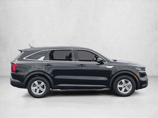Used 2022 Kia Sorento LX FWD image 4