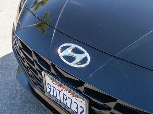 Certified 2023 Hyundai Elantra Blue FWD image 12