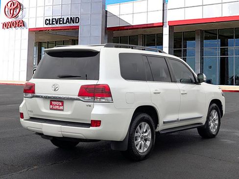 Used 2016 Toyota Land Cruiser image 5