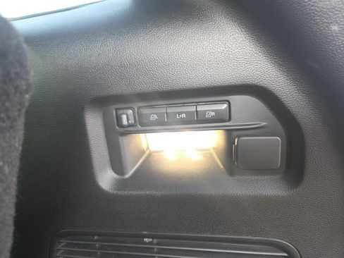 Used 2025 Ford Explorer Platinum w/ LUX Leather Package image 12