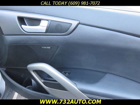 Used 2015 Hyundai Veloster Turbo image 34