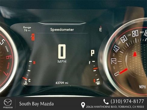 Used 2016 Dodge Challenger R/T Scat Pack w/ Leather Interior Group image 27