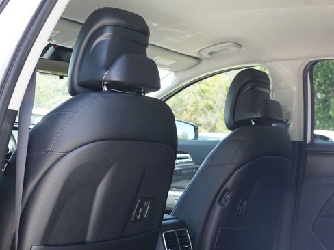 Certified 2023 Kia Sportage EX FWD image 17