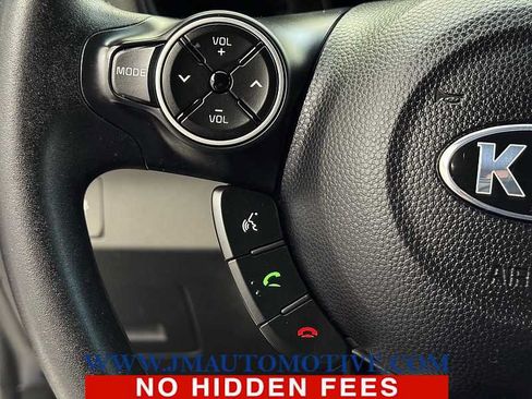Used 2015 Kia Soul FWD image 31