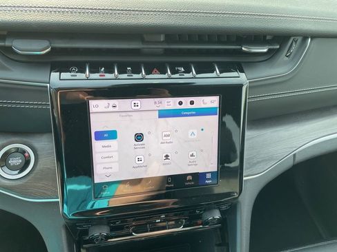 Used 2022 Jeep Grand Cherokee L Limited AWD/4WD image 11