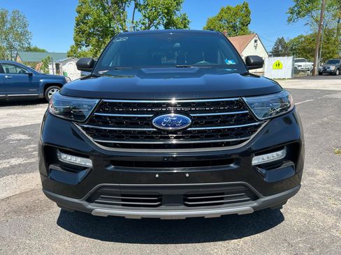 Used 2020 Ford Explorer XLT w/ Equipment Group 202A AWD/4WD image 2