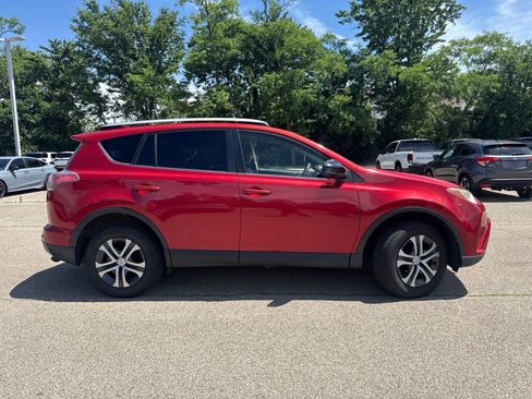 Used 2016 Toyota RAV4 LE FWD image 28