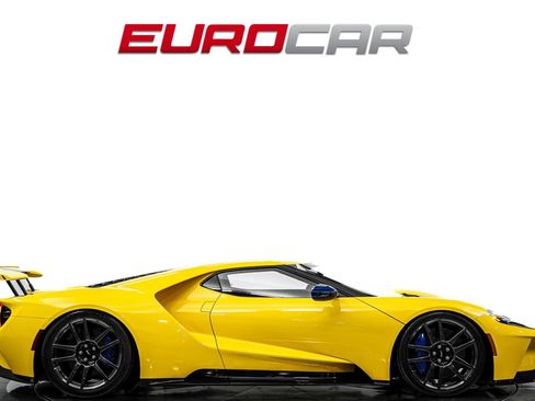 Used 2020 Ford GT Carbon Series RWD image 6