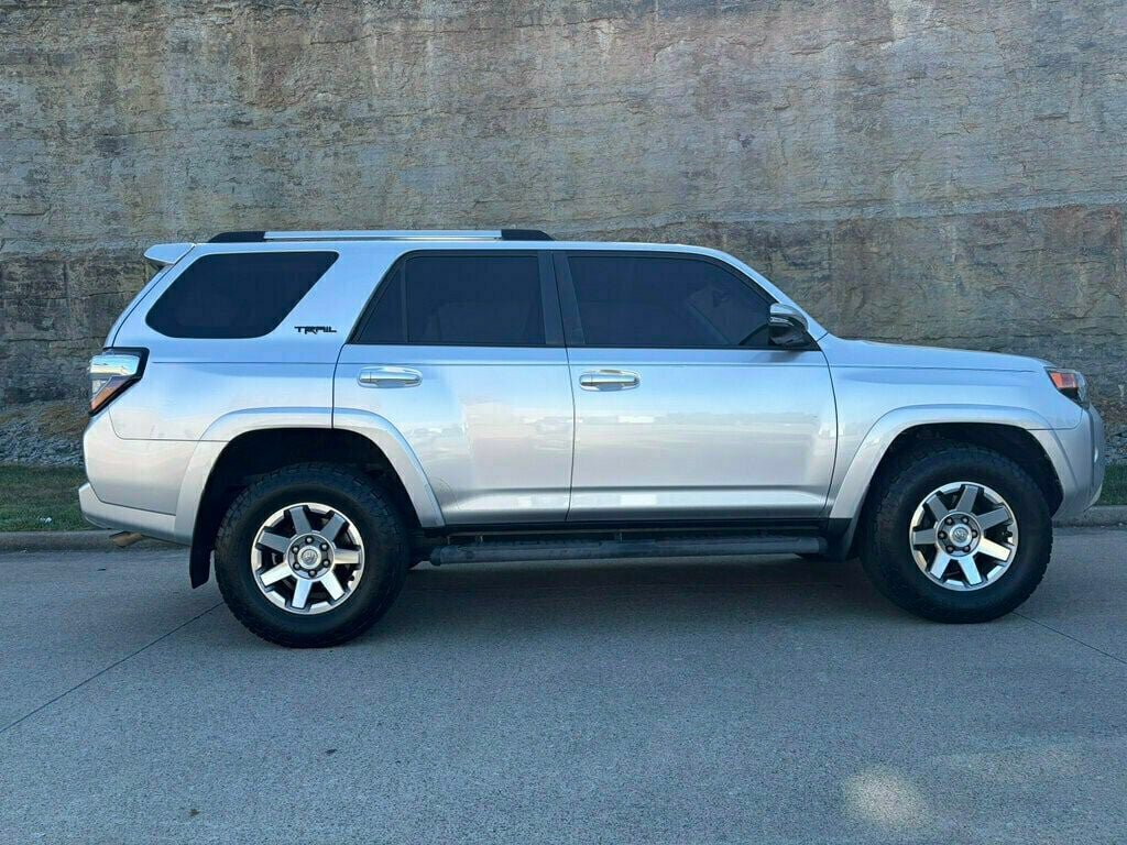 Used 2016 Toyota 4Runner Trail Premium AWD/4WD image 2