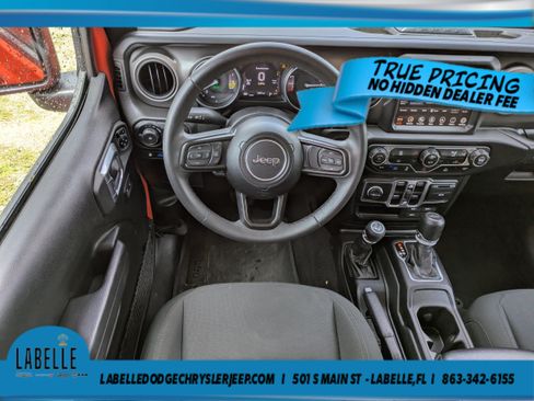 Used 2023 Jeep Wrangler Unlimited AWD/4WD image 14
