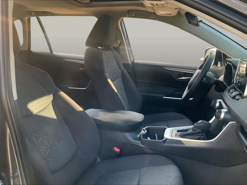 Used 2025 Toyota RAV4 XLE w/ Convenience Package FWD image 9