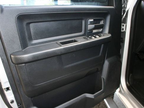 Used 2015 RAM 2500 Tradesman w/ Chrome Appearance Group AWD/4WD image 13